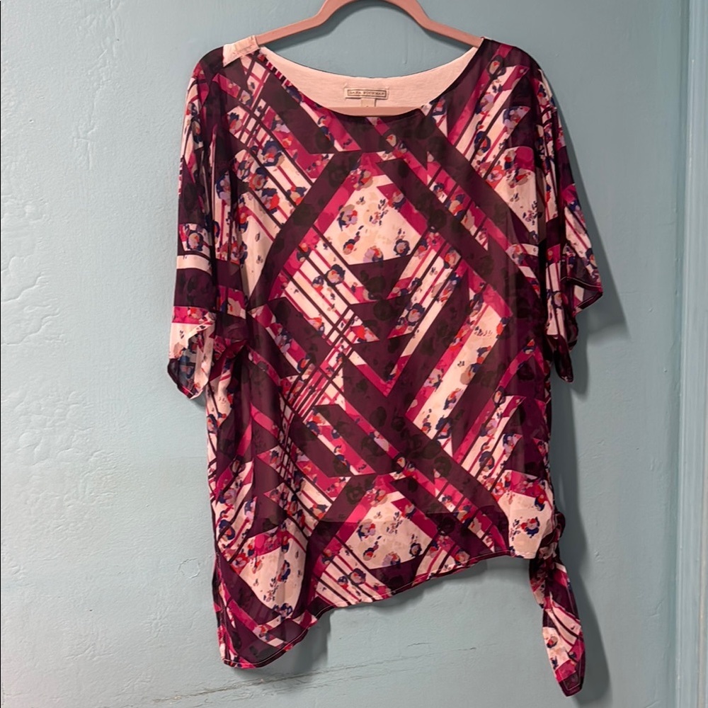 Dana Buchman Asymmetrical Red and Pink Short Sleeve Tunic #63
